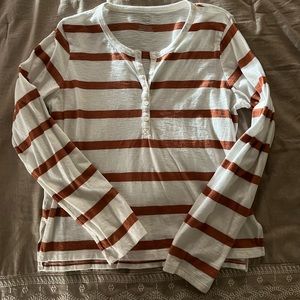 Aerie size medium shirt.